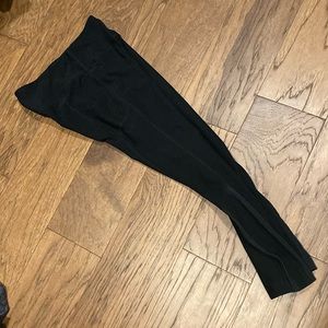 Size small black leggings with cell phone pocket
